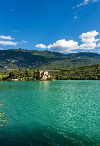 Lago Toblino Com Castelo Medieval Pequeno Lago Alpino Trentino Alto — Fotografia de Stock