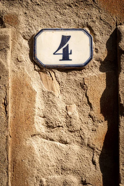 Крупный План Дома Номер Четыре Сломанной Стене Город Верона Венето — стоковое фото