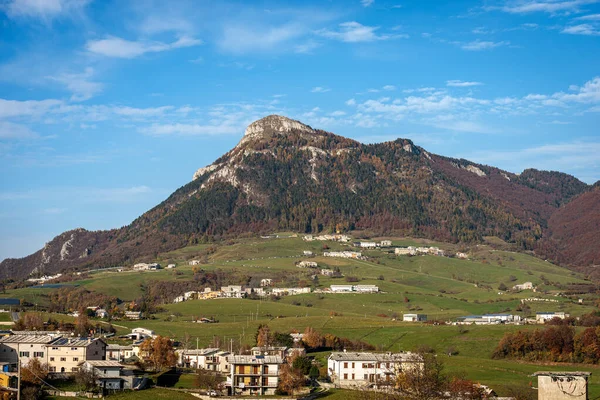 Montanha Pico Corno Aquilio Lessinia Plateau Altopiano Della Lessinia Parque — Fotografia de Stock