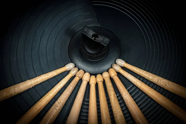 Fecho Extremo Grupo Baquetas Madeira Címbalo Preto Kit Bateria Eletrônico — Fotografia de Stock