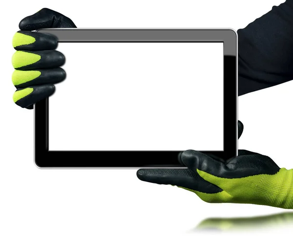 人工工人与保护工作手套显示空白数字平板电脑 在带有复制空间和反射的白色背景上隔离 — 图库照片