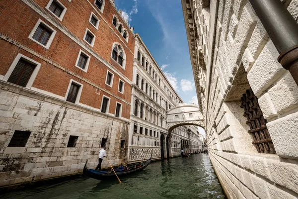 Sighs Ponte Dei Sospiri 양식으로 두칼레 Doge Palace 연결하는 바로크 — 스톡 사진