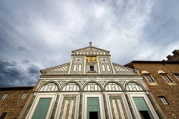 Florens Den Främsta Fasaden Den Berömda Basilikan San Miniato Monte — Stockfoto
