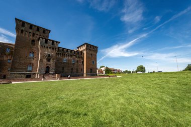 Saint George (Castello di San Giorgio, 1395-1406), Mantua 'da, Palazzo Ducale veya Gonzaga Kraliyet Sarayı' nın bir parçası olan ortaçağ kalesi. Lombardy, İtalya, Güney Avrupa.