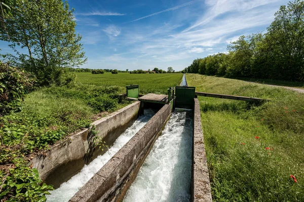 Two Small Concrete Irrigation Canals Rural Scene Padan Plain Valley — Stock Photo, Image