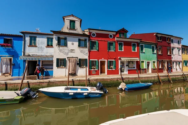 Burano Italia Junio 2021 Laguna Venecia Casas Multicolores Isla Burano —  Fotos de Stock