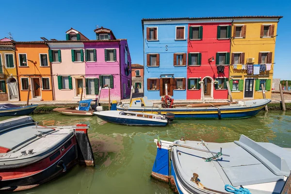 Burano Insel Der Venezianischen Lagune Mit Bunten Häusern Leuchtenden Farben — Stockfoto