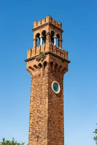 Detailní Záběr Starobylé Občanské Věže Nebo Hodinové Věže Ostrově Murano — Stock fotografie