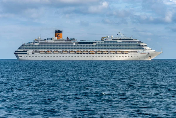 Spezia Italië Juli 2021 Costa Fascinosa Cruiseschip Afgemeerd Haven Van — Stockfoto