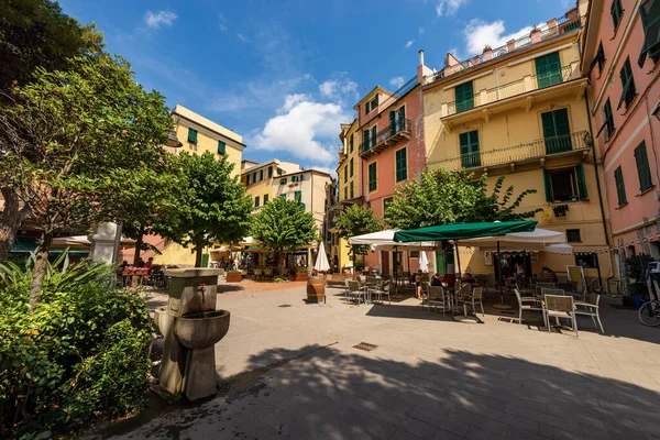 Monterosso Mare Italie Juillet 2021 Petite Place Avec Restaurants Bars — Photo