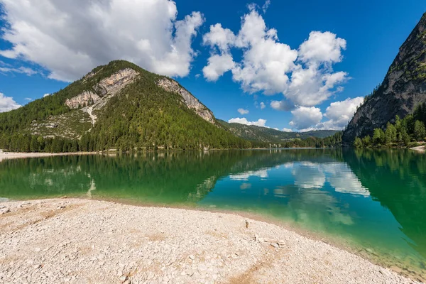 Lago Braies Pragser Wildsee Small Alpine Beautiful Lake Braies Valley — Stock Photo, Image