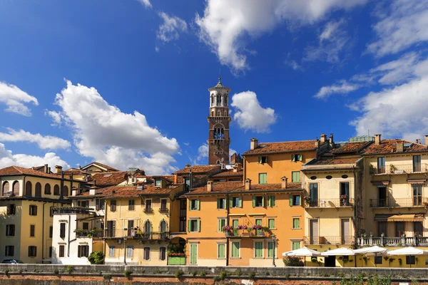 Houses and Lamberti Tower - Verona Italy — Stock Photo, Image