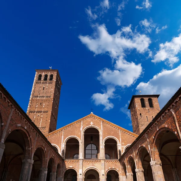 Bazilika svatého Ambrogio Milano Itálie — Stock fotografie