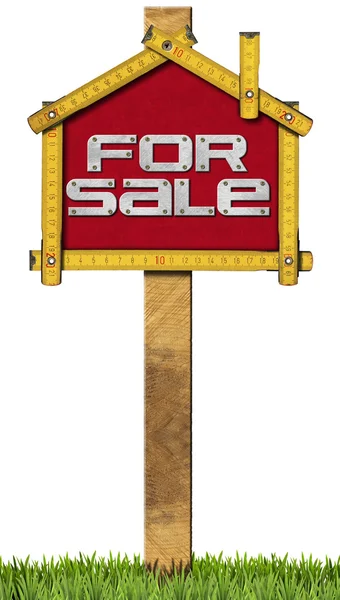 Ev satışı işareti - ahşap metre için — Stok fotoğraf