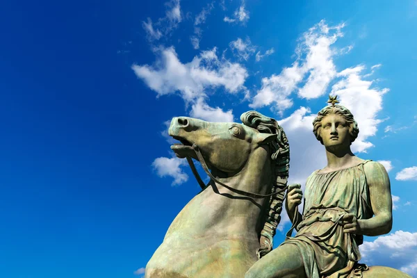 Standbeeld van Pollux - Torino, Italië — Stockfoto