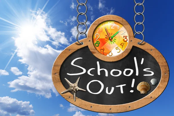 School's Out - Blackboard with Chain — Stock Photo, Image
