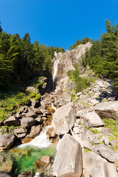 Vodopád Regina del Lago - Adamello Trento, Itálie — Stock fotografie