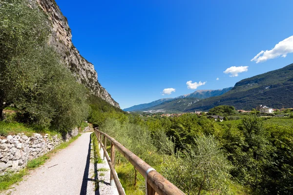 Trilha em Sarca Valley - Trentino Itália — Fotografia de Stock