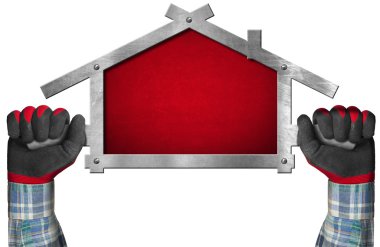 Sembolik bir ev tutarak eldivenli elleri