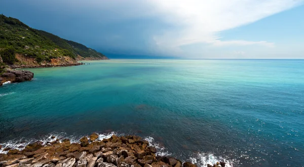 Mar Mediterrâneo na Ligúria Itália — Fotografia de Stock