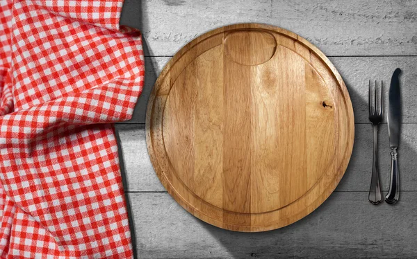 Cutting Board and Cutlery - Table and Tablecloth — Stock Photo, Image