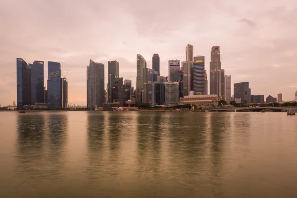 Singapore city skyline naplemente — Stock Fotó