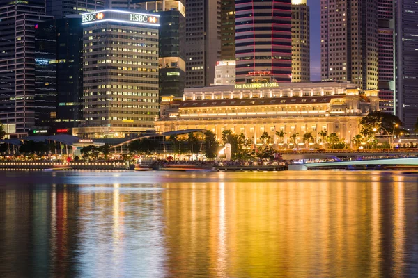Éjszakai kilátás Singapore skyline — Stock Fotó