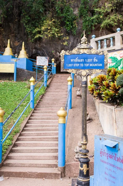 Stairs to Tiger Cave Temple — Stock Photo, Image