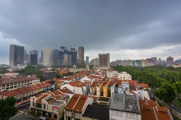 Skyline de la ville orageuse — Photo