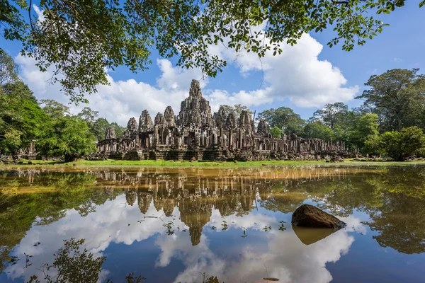 Bayon Templo reflexão — Fotografia de Stock