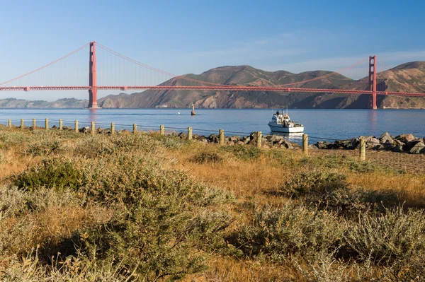 Puente Golden Gate vista al amanecer — Foto de Stock
