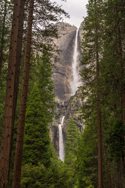 De Yosemitewaterval — Stockfoto