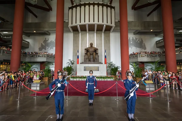 Vakta förändrade ceremoni, Chiang Kai Shek Memorial Hall — Stockfoto