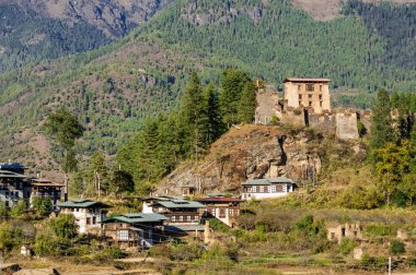Drugyal Dzong, Bhutan köy bakan antik kalıntıları