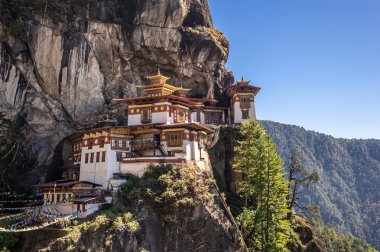 Kutsal yer Paro Taktsang Bhutan