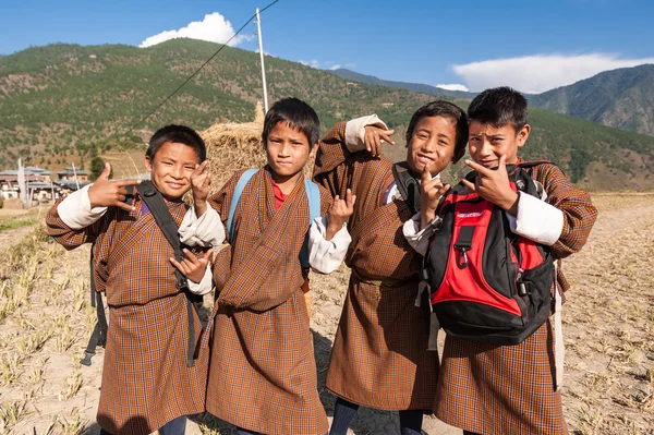 Felice bambini della scuola bhutanese Immagine Stock