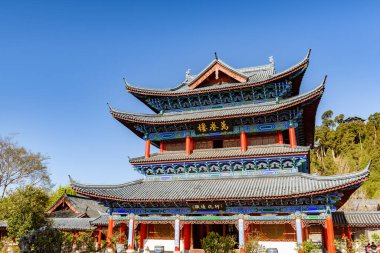 Yunnan, Çin - 22 Mart 2016: Lijiang antik kentinde Mufu Sarayı 'nın Antik mimarisi.