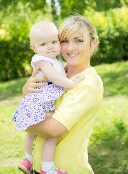 Daughter with mom — Stock Photo, Image