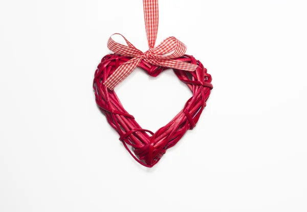 バレンタイン ハートの枝編み細工品 — ストック写真