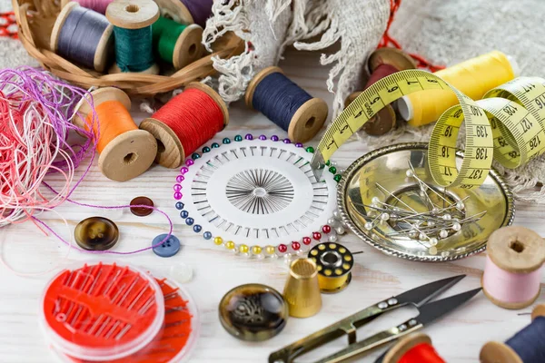 Handicraft items, threads, sewing needles.