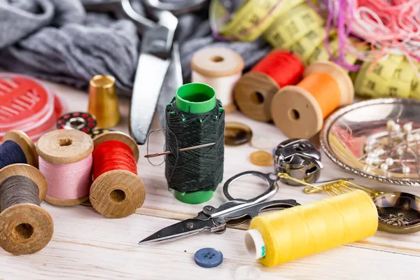 Artículos Artesanía Hilos Agujas Coser —  Fotos de Stock