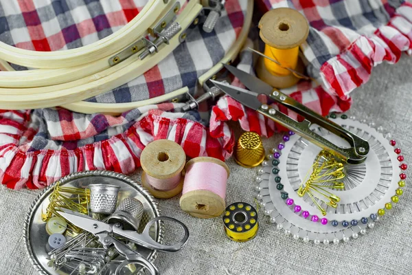 Threads Needles Sewing Items — Stock Photo, Image