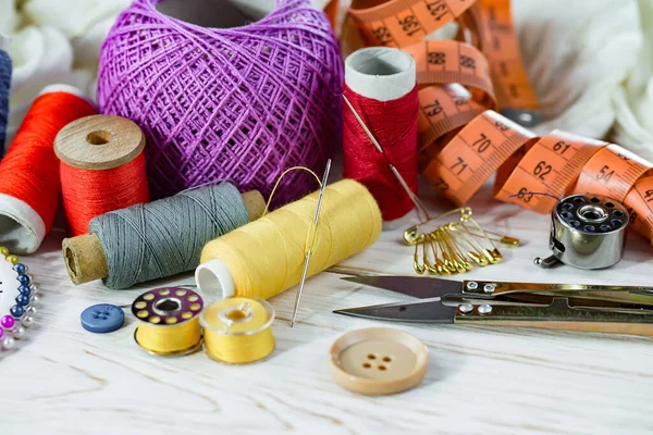 Threads Needles Sewing Items — Stock Photo, Image