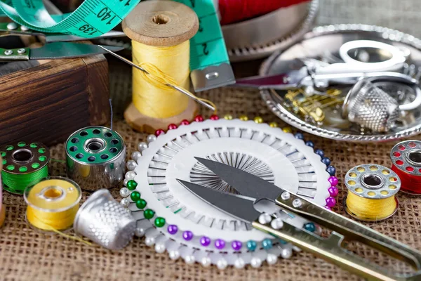 Threads Needles Sewing Items — Stock Photo, Image