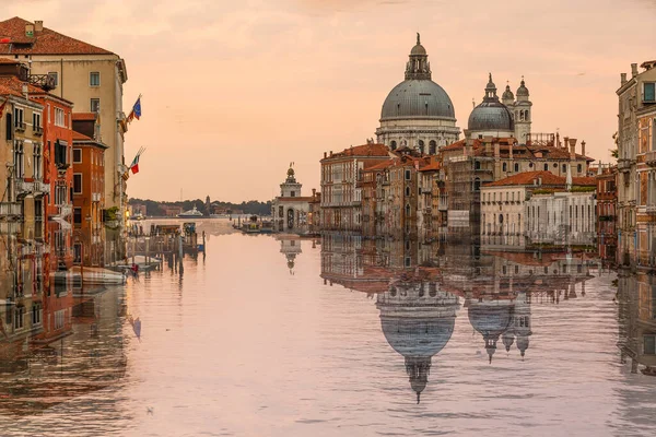 Lever Soleil Venise Ton Rose — Photo