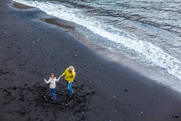 Vacances Famille Tenerife Espagne Europe Mère Fille Extérieur Sur Océan — Photo