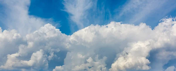 Vita Fluffiga Moln Blå Himmel Bakgrund Från Moln — Stockfoto