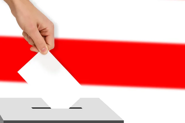 Hand Släpper Valet Mot Bakgrund Flaggan Begreppet Statliga Val Folkomröstning — Stockfoto