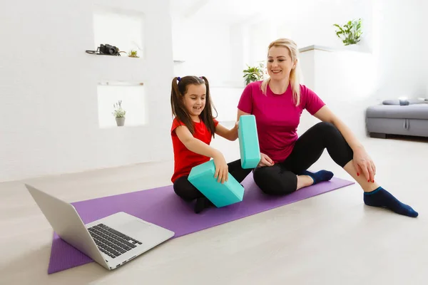 Living Room Fitness Workout Girl Doing Exercises Home Young Woman — Stock Photo, Image