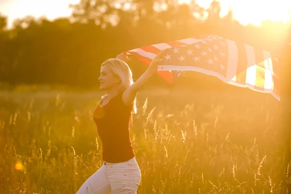 Belle Jeune Femme Avec Drapeau Des États Unis — Photo